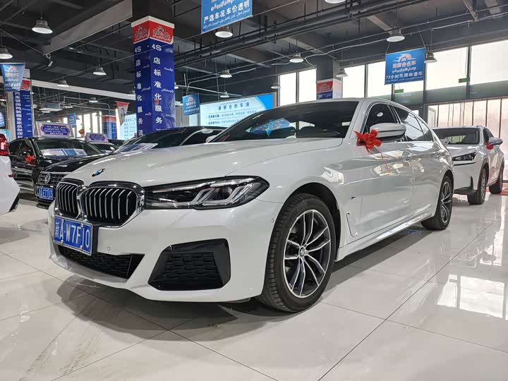 Фото 1 - BMW 5 Series