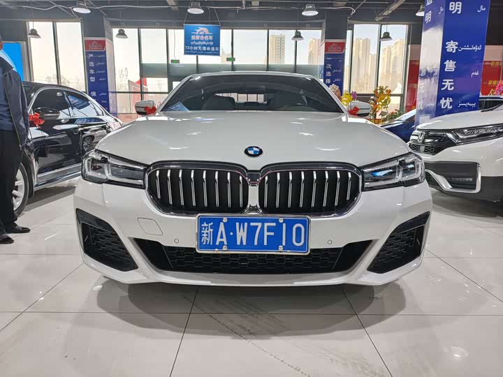 Фото 2 - BMW 5 Series