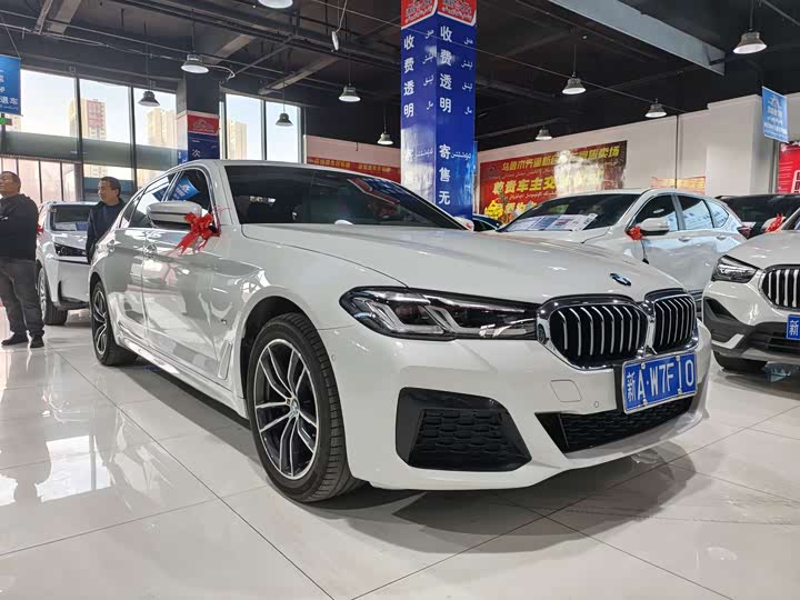 Фото 3 - BMW 5 Series