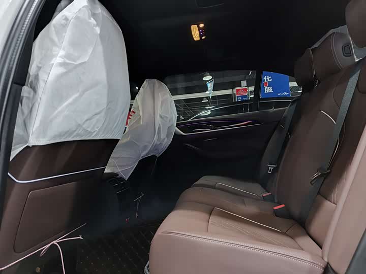 Фото 6 - BMW 5 Series