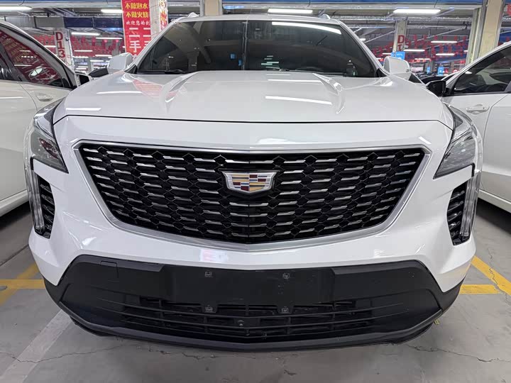 Фото 2 - Cadillac XT4