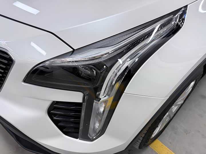 Фото 4 - Cadillac XT4