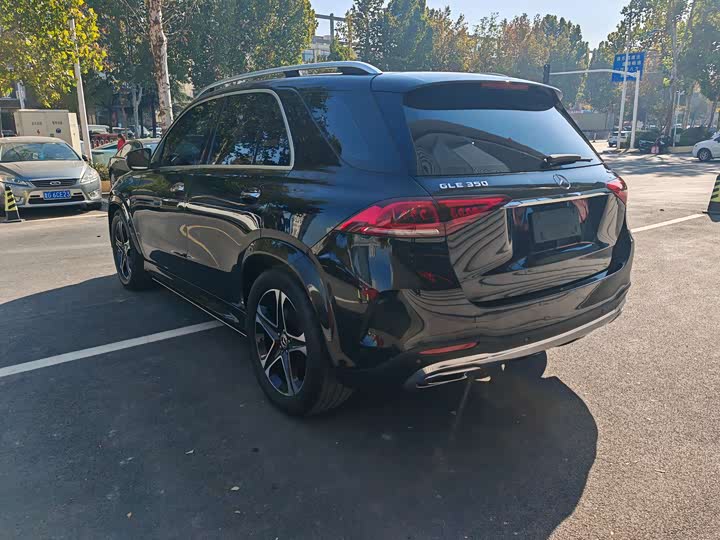 Фото 13 - Mercedes-Benz GLE-Class