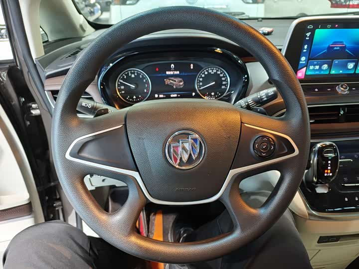 Фото 10 - Buick GL8 ES