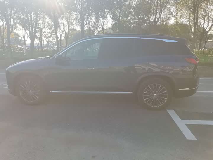 Фото 9 - Nio ES8