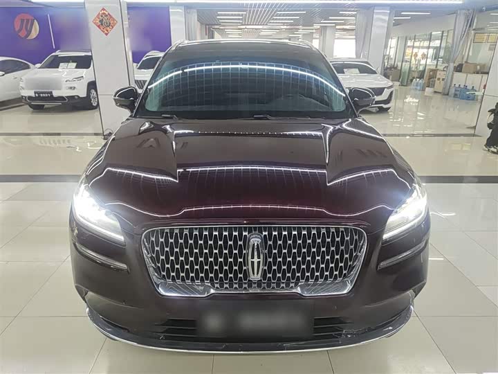 Фото 3 - Lincoln Corsair