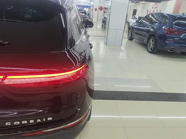 Фото 8 - Lincoln Corsair