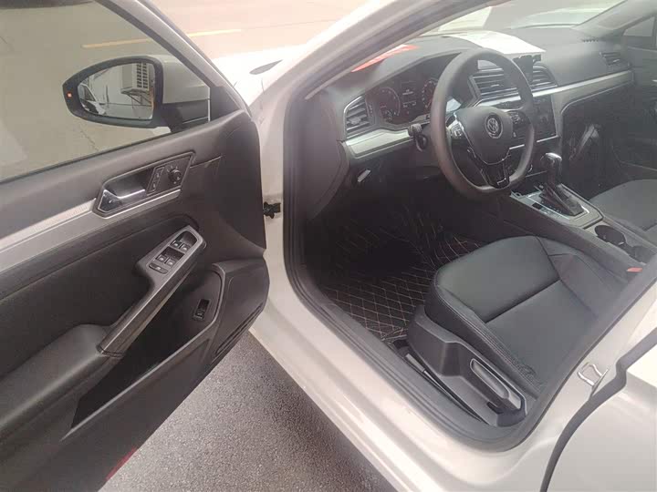 Фото 16 - Volkswagen Lamando L