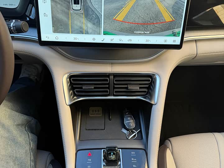 Фото 14 - BYD Song Plus Hybrid/EV