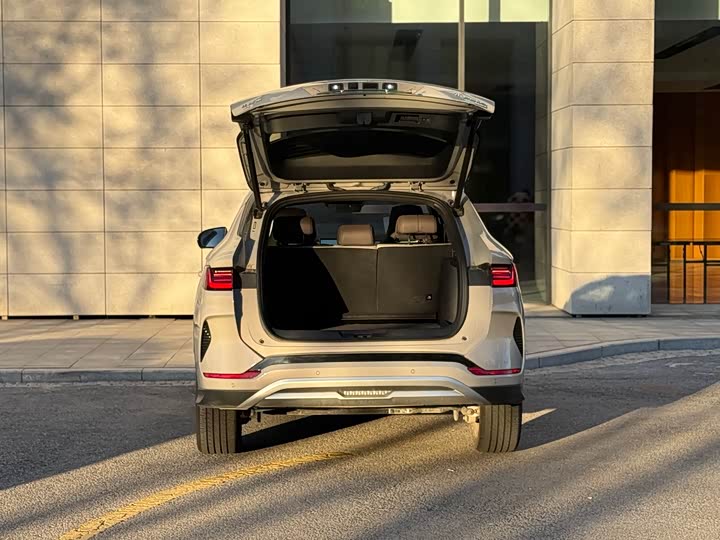 Фото 17 - BYD Song Plus Hybrid/EV