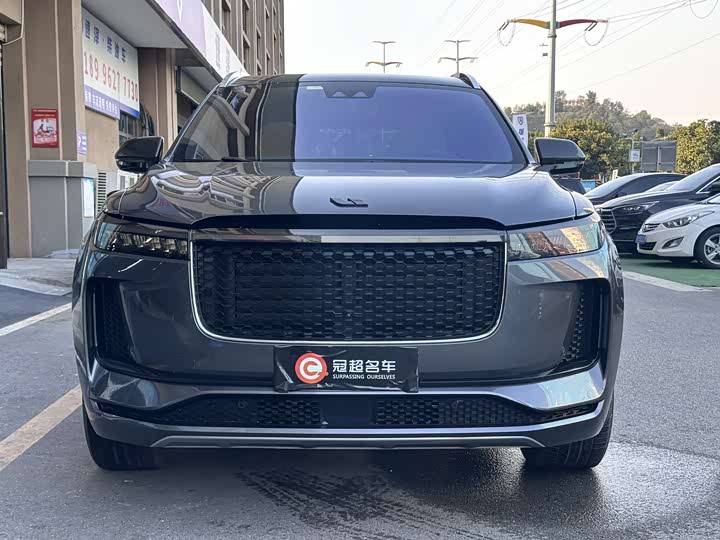 Фото 1 - LiXiang One