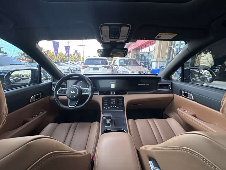 Фото 12 - LiXiang One