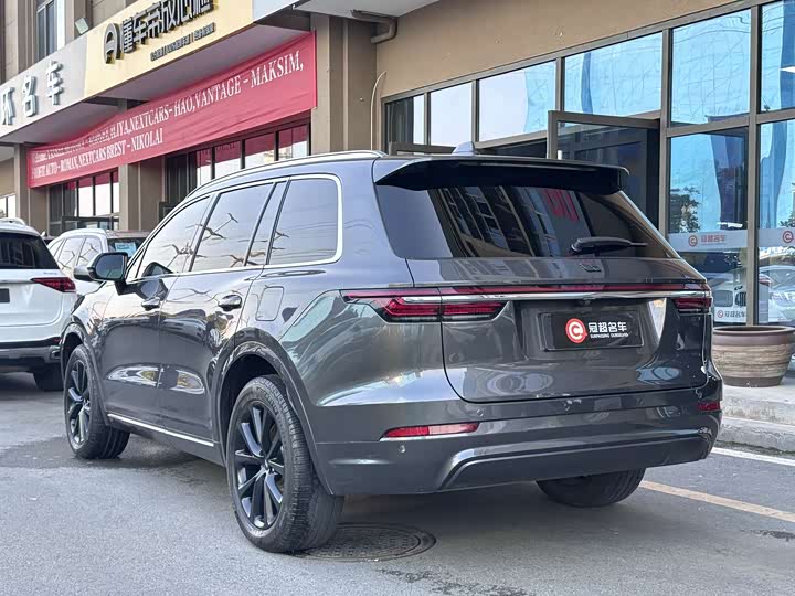 Фото 7 - LiXiang One