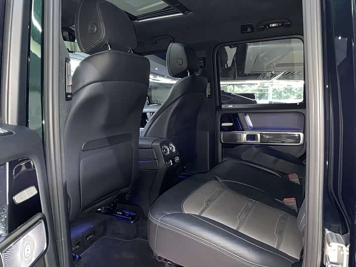 Фото 18 - Mercedes-Benz G-Class AMG