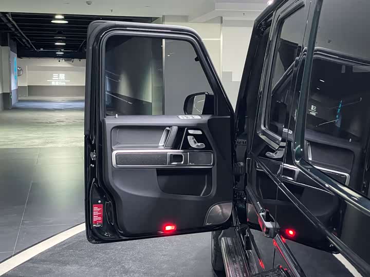 Фото 8 - Mercedes-Benz G-Class AMG