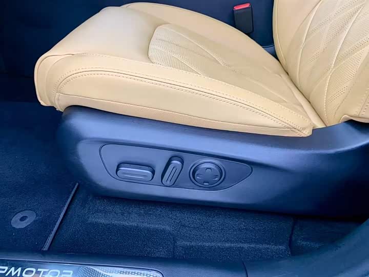 Фото 29 - Leapmotor C11