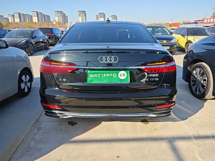 Фото 6 - Audi A6L