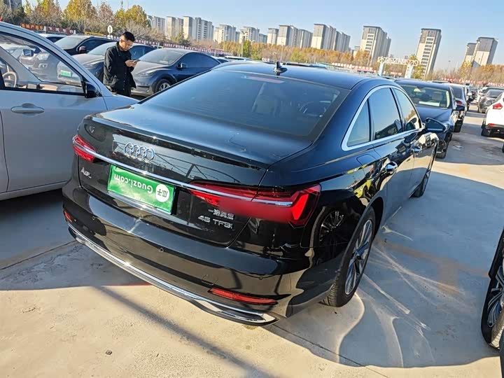 Фото 7 - Audi A6L