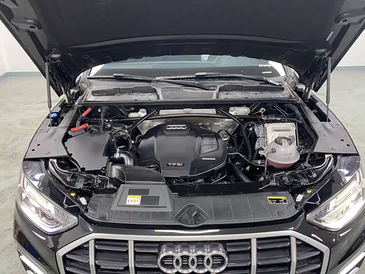 Фото 16 - Audi Q5L