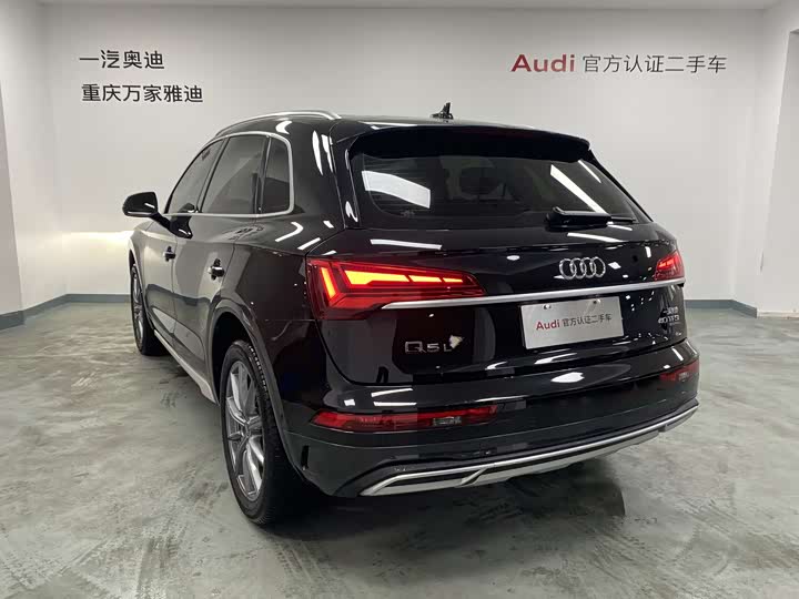 Фото 8 - Audi Q5L