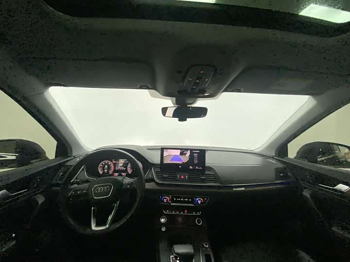 Фото 9 - Audi Q5L