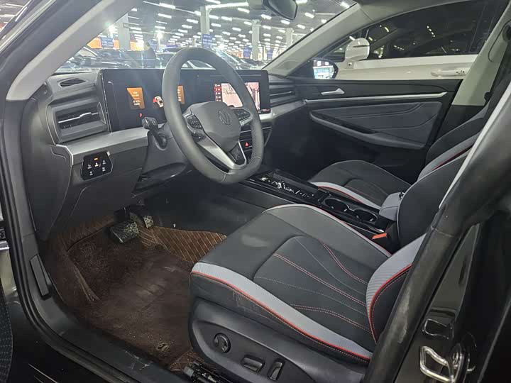 Фото 4 - Volkswagen Lamando L