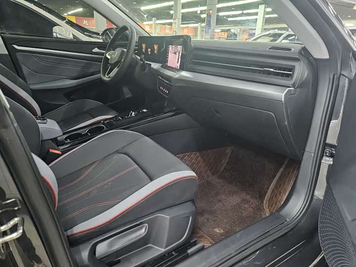 Фото 6 - Volkswagen Lamando L