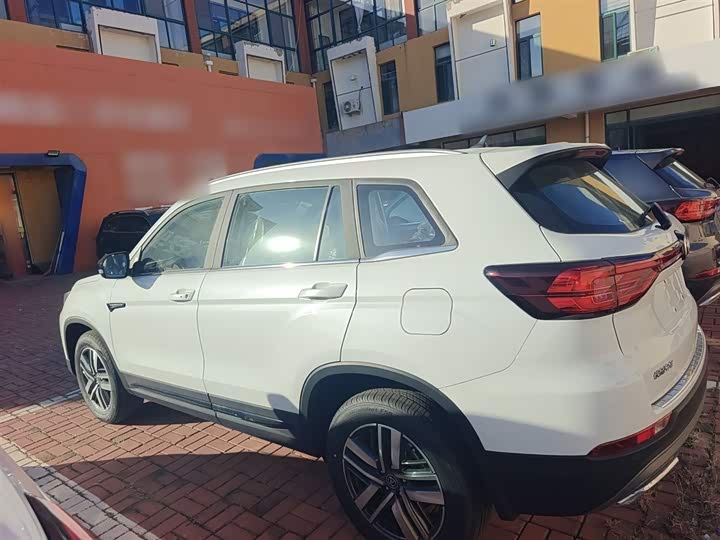 Фото 5 - Changan CS75