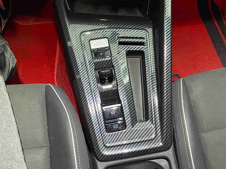 Фото 10 - Volkswagen Golf