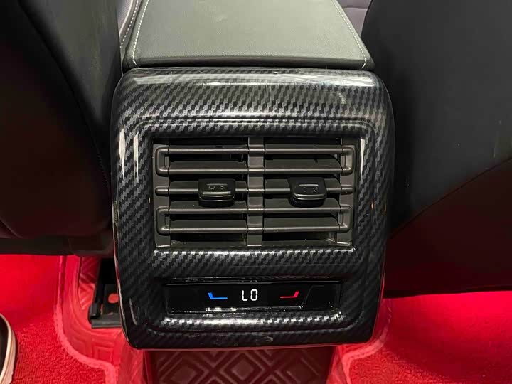 Фото 21 - Volkswagen Golf