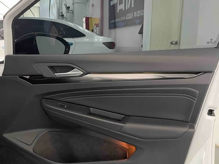 Фото 26 - Volkswagen Golf