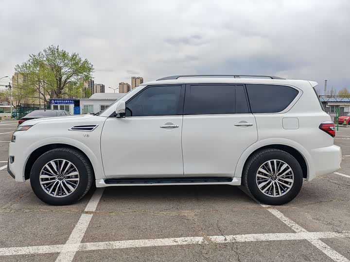 Фото 5 - Nissan Armada