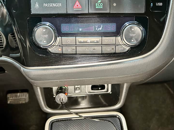 Фото 19 - Mitsubishi Outlander