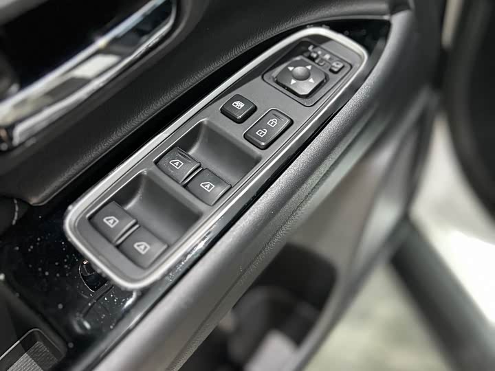 Фото 24 - Mitsubishi Outlander