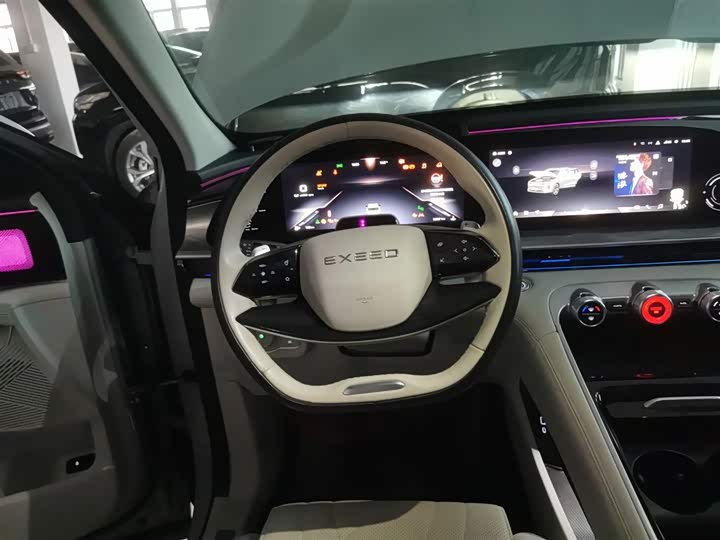 Фото 11 - Exeed RX