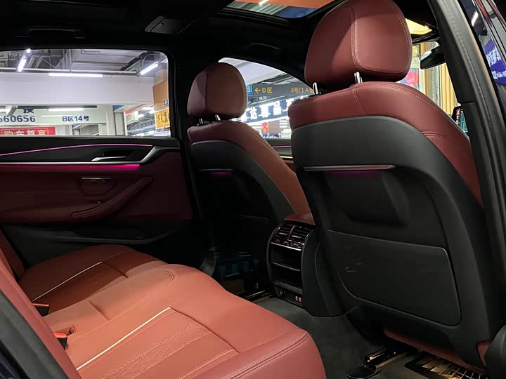 Фото 13 - BMW 5 Series