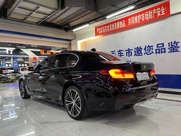 Фото 3 - BMW 5 Series