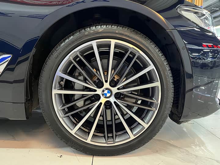 Фото 7 - BMW 5 Series