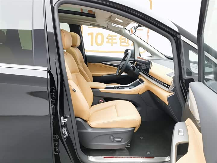 Фото 23 - Maxus G50 Hybrid