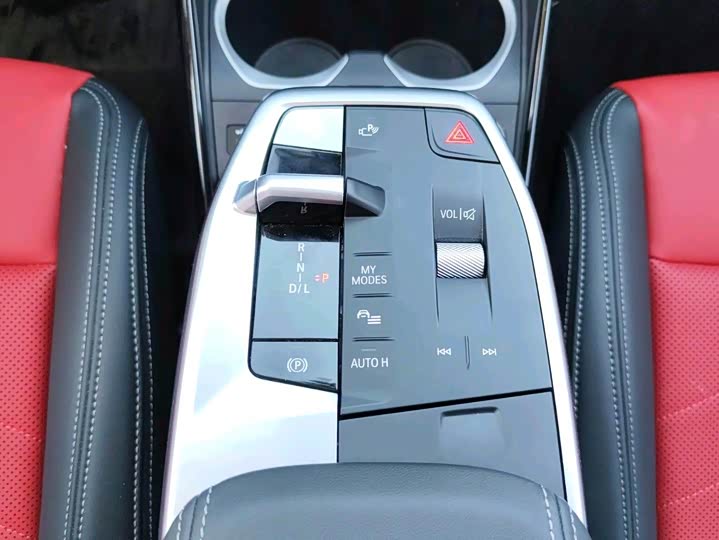 Фото 10 - BMW X1