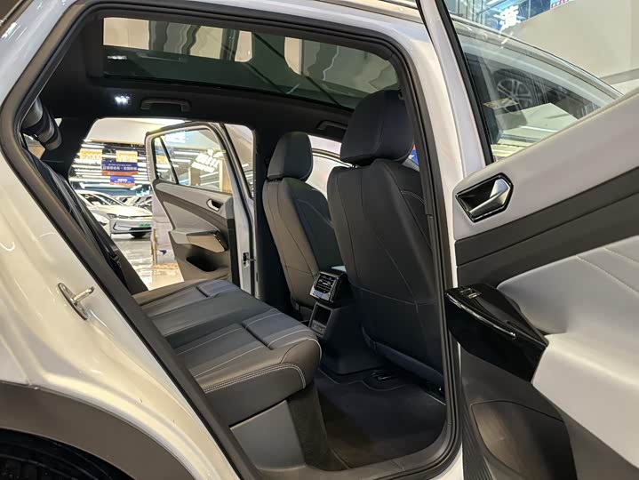 Фото 21 - Volkswagen ID.4 X