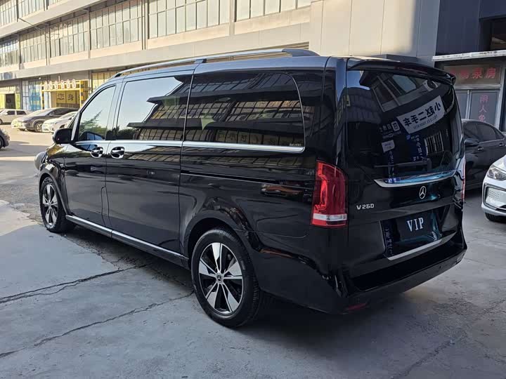 Фото 4 - Mercedes-Benz V-Class