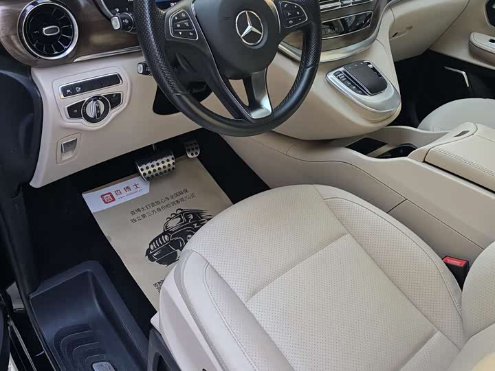Фото 5 - Mercedes-Benz V-Class