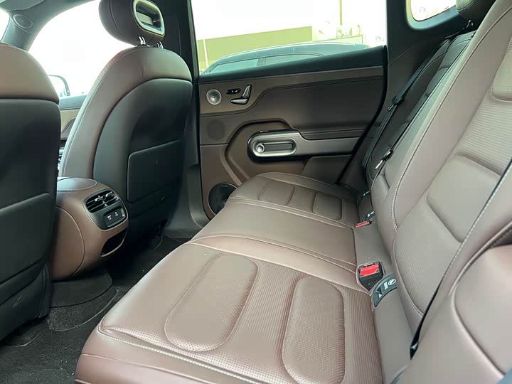 Фото 7 - Smart #5