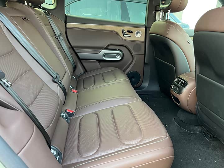 Фото 9 - Smart #5