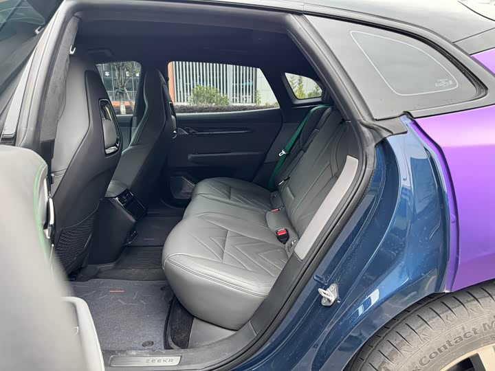 Фото 6 - Zeekr 001