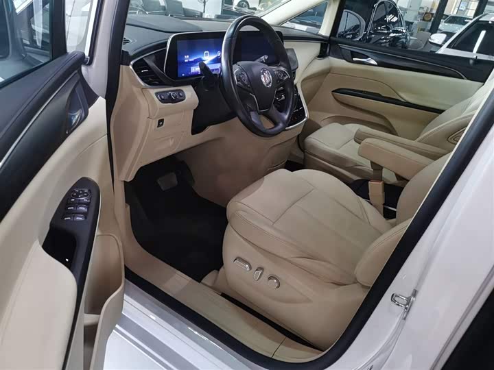 Фото 15 - Buick GL8 ES