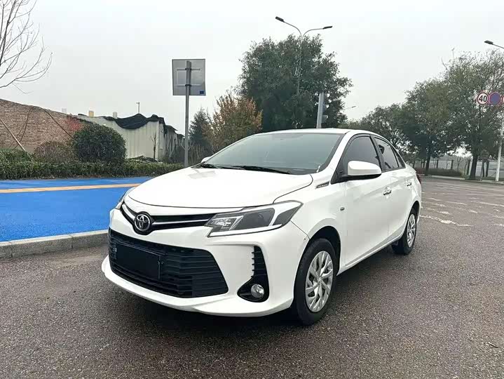 Фото 1 - Toyota Vios