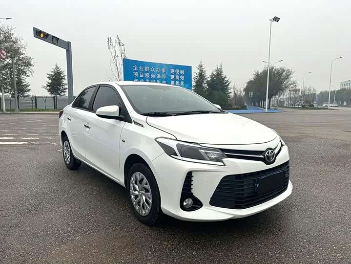 Фото 3 - Toyota Vios