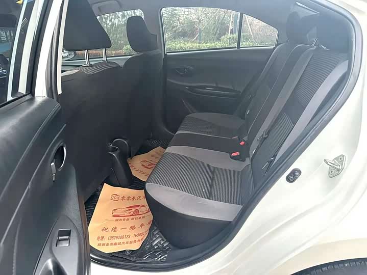 Фото 5 - Toyota Vios